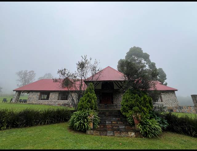 2 BEDROOM LODGE TO LET IN DARGLE